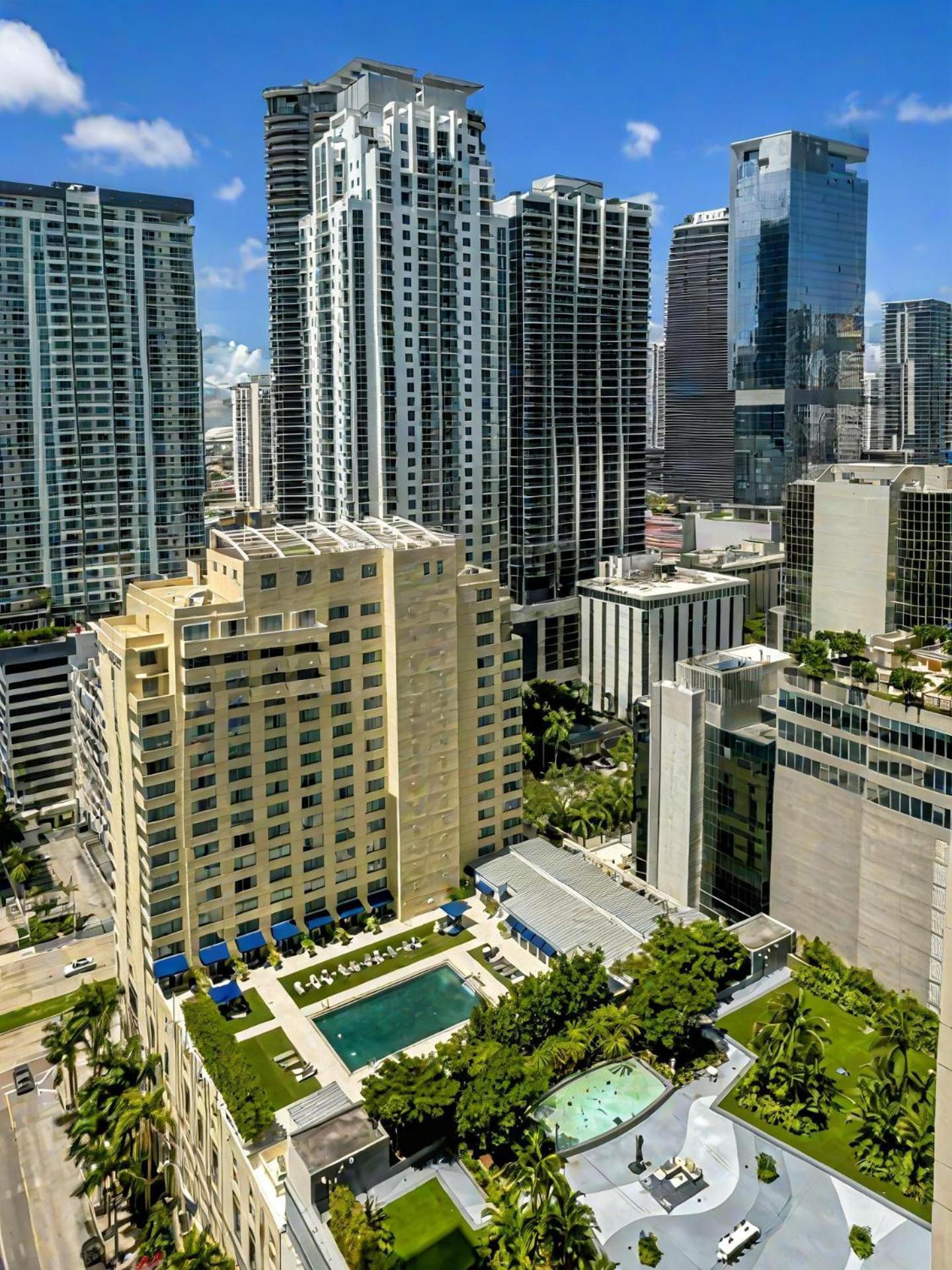 Апартаменты Elegant Centric Vibrant Pool Jacuzzi Free Parking Майами Экстерьер фото